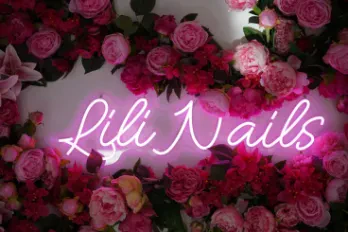 Lili Nails