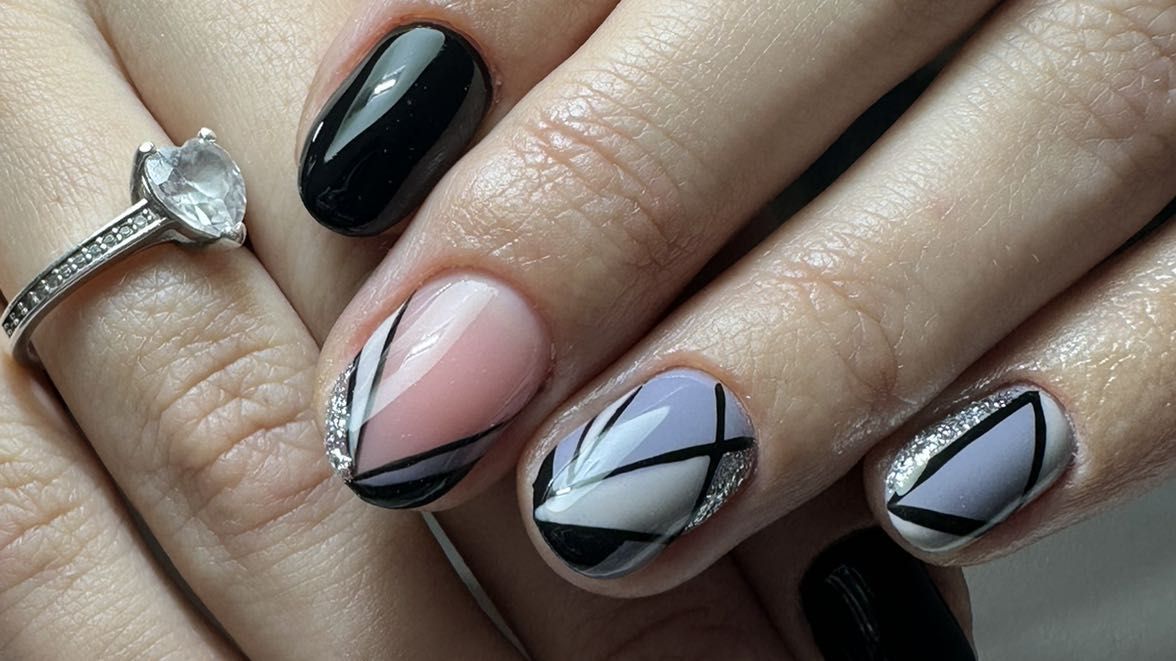 Moni Nails And Lashes