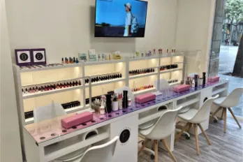 CADIZ Nails & Friends