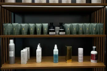 SALÓN DE PELUQUERÍA ( Marina Diva Look)