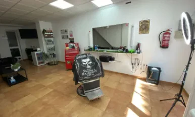 Juanjo Pavón - Salón De Peluquería / Barberia