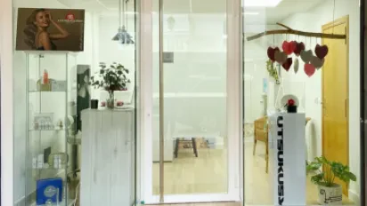 Yasmina Soler - The Beauty Room